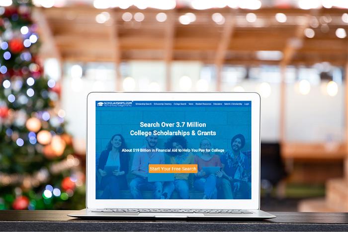 
    'Tis the season for Scholarships.com to give the gift that high school and college students really want: free college scholarships. With winter/Christmas break here, students like you can dedicate more time in applying for and winning money for college. Jingle your way out of college student debt this holiday season by filling up your stockings with the scholarship money you earn by applying for awards like these*: 
 