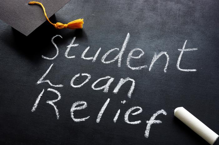 Student Loans vs. Scholarships