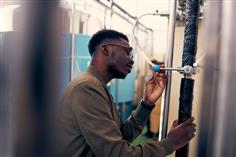 Sacred Heart University has teamed up with the New England Brewing Co., an original Connecticut craft brewery, to offer a full-ride scholarship to a Black student interested in completing the university’s brewing science certificate program. This new scholarship will cover the costs of SHU’s one-year certificate program that teaches students all the skills needed to enter the craft brewing industry, from business management to brewing science. 