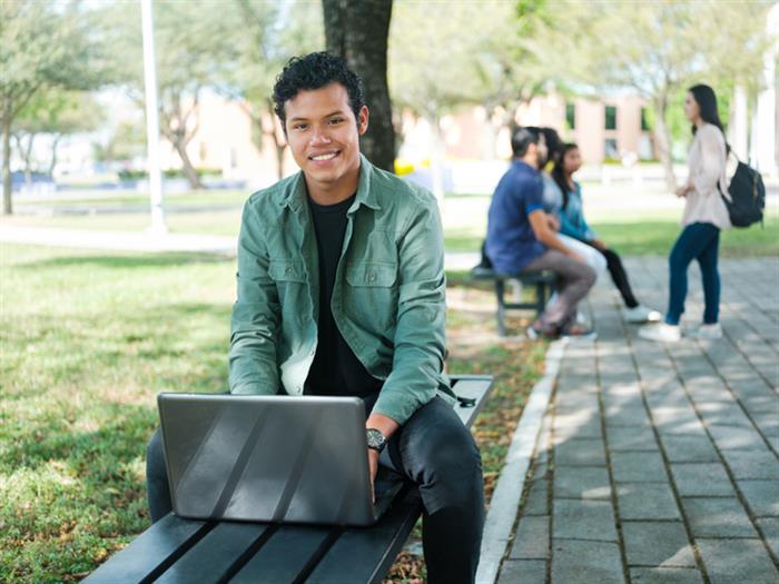 University to Give New Students Free Laptops for Filing the FAFSA